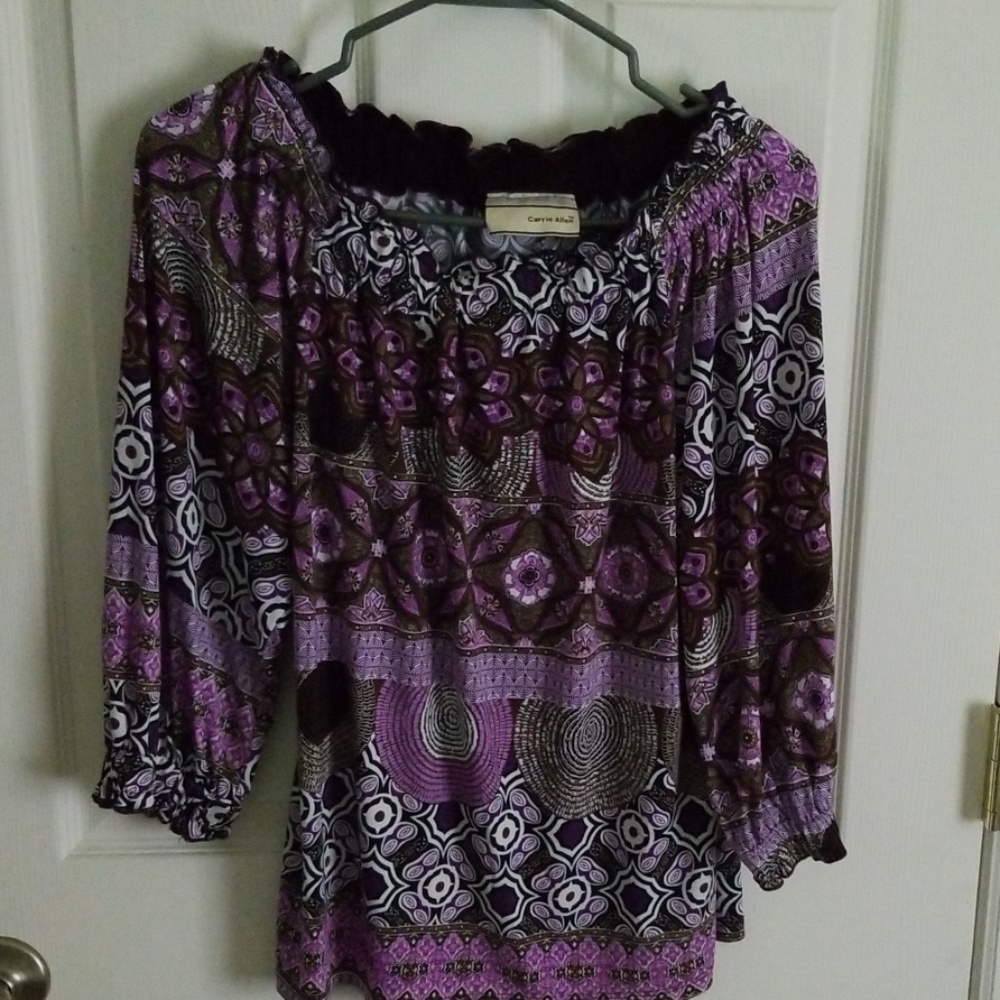 3/4 sleeve blouse.